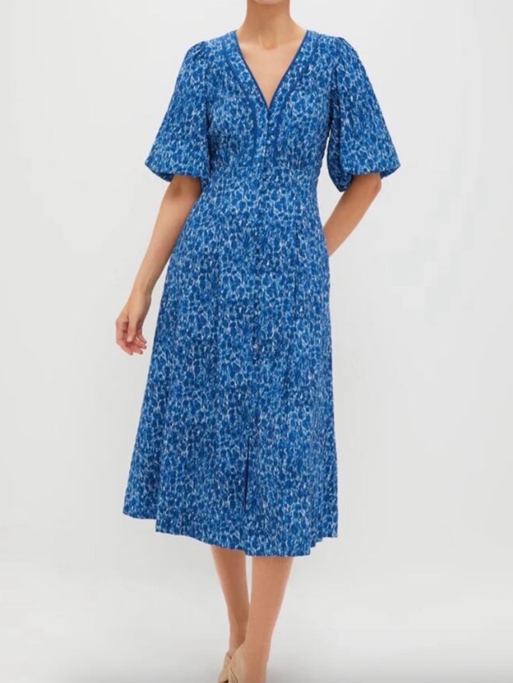 BNWT - Tuckernuck Blue Printed V-Neck Midi Dress